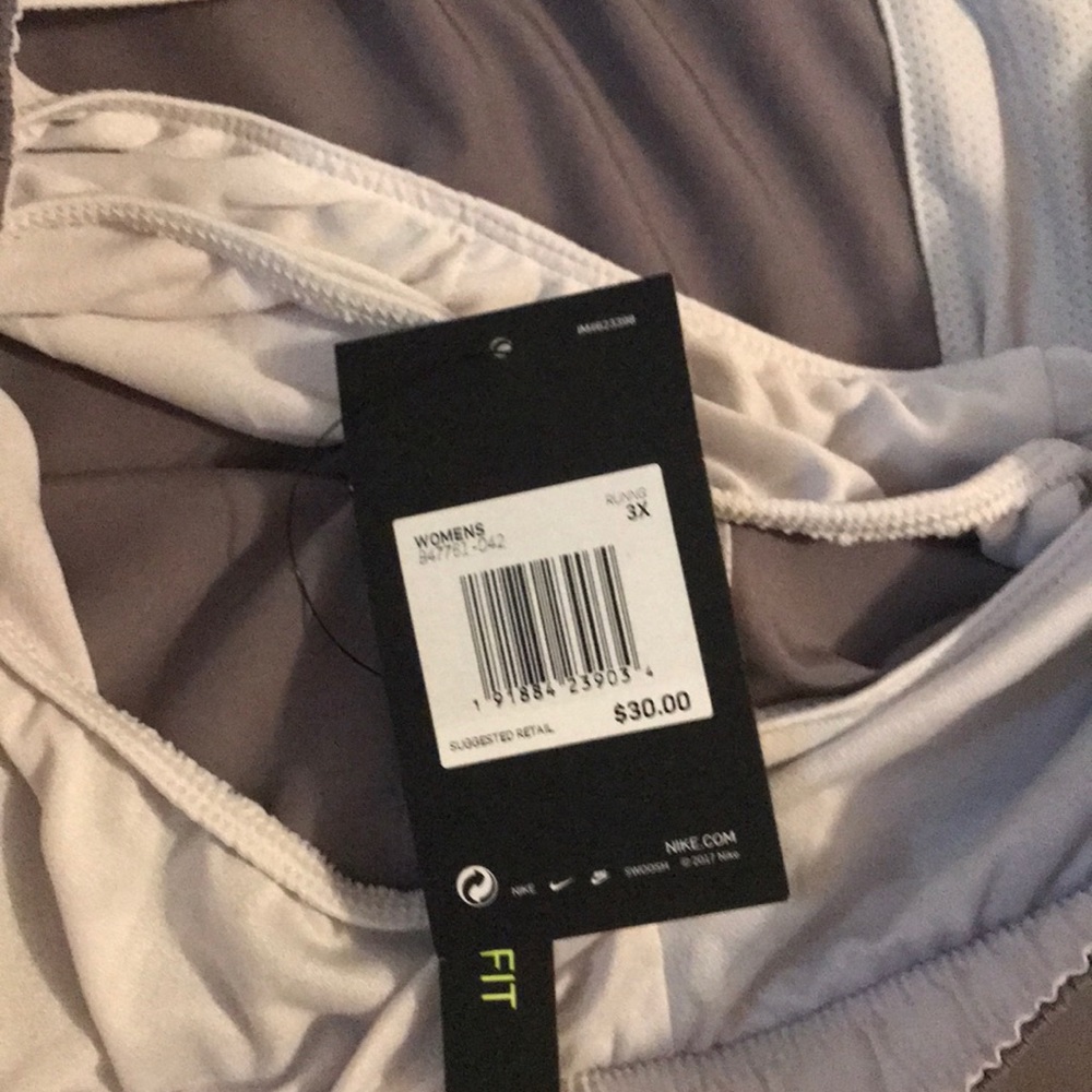 Nike Tempo Shorts NWT - Picture 4 of 7